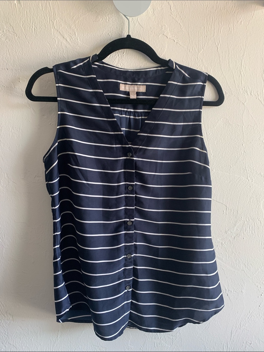 Banana Republic S Sleeveless Navy and White Striped Button-Front Top